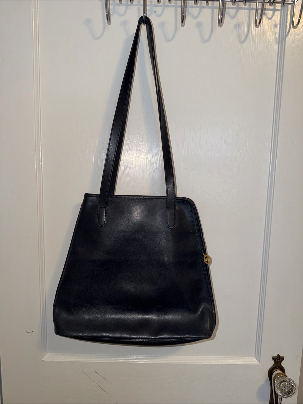 Vintage Longchamp leather shoulder bag - Picture 2 of 6